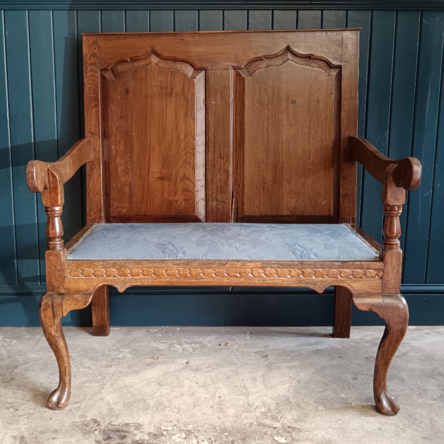 Small Georgian two seater oak Settle Bench (2).jpg